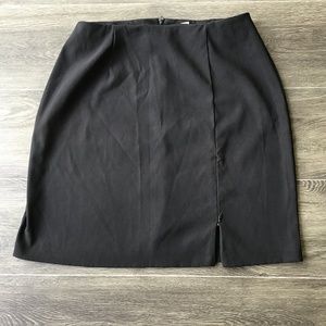 Fashion Bug Women’s Black Mini Skirt Front Zipper Size 12